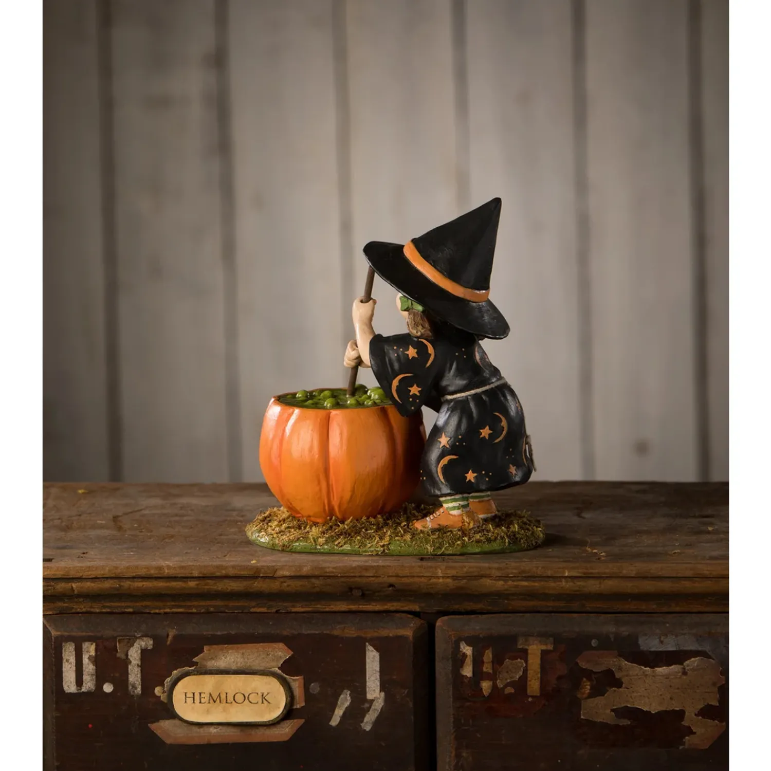 Online The Jolly Christmas Shop Bethany Lowe 5.75" Pumpkin Brewing Piper Halloween Witch Figure TD3136