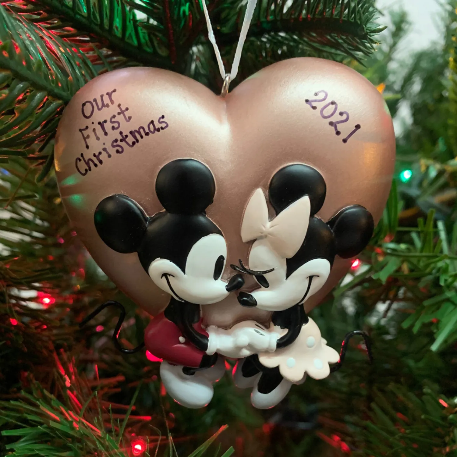 Outlet The Jolly Christmas Shop Hallmark 3" Mickey And Minnie Love Personalized Christmas Ornament 3HCM1002