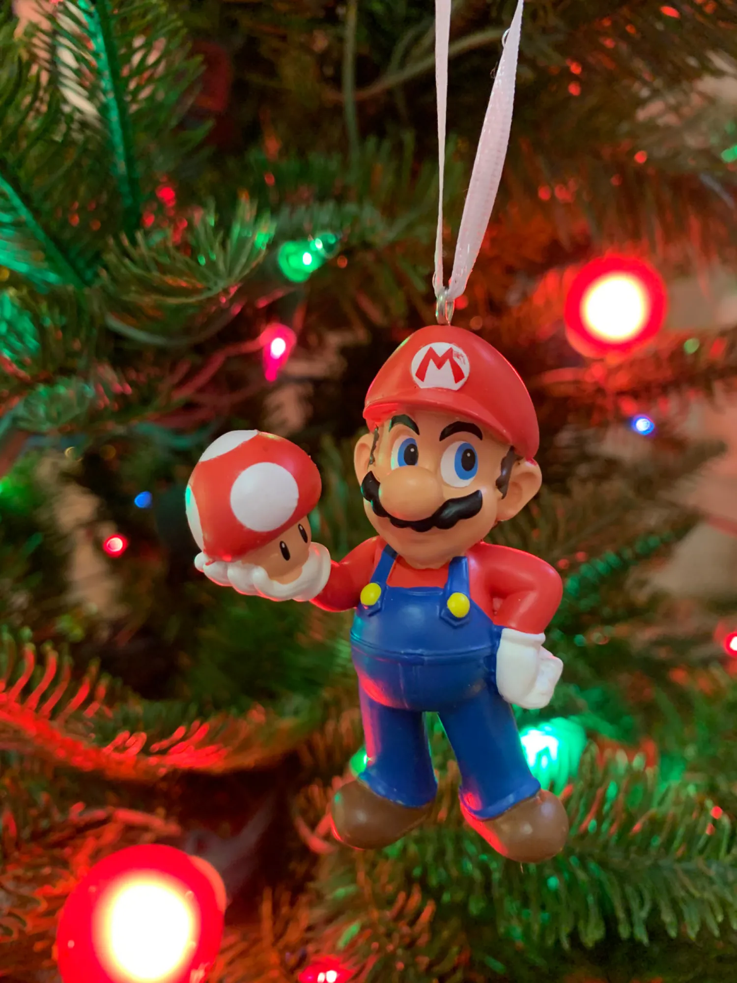 Discount The Jolly Christmas Shop Hallmark 3" Nintendo Mario With Mushroom Christmas Ornament 2HCM9092