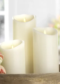 Sale The Jolly Christmas Shop Liown 3.5" X 5", 7", Or 9" Moving Flame Ivory-Vanilla Scented Pillar Battery Candle