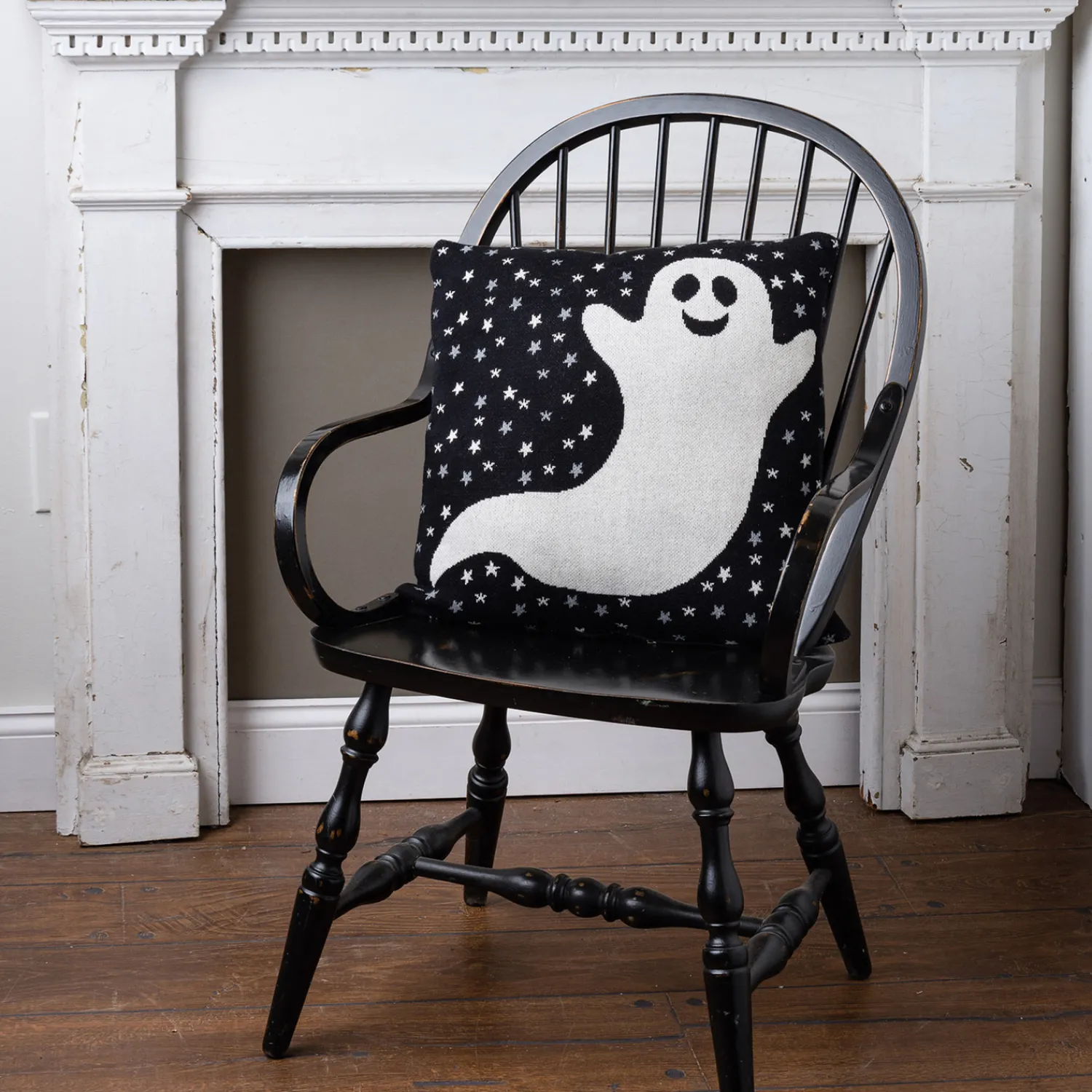 The Jolly Christmas Shop Primitives By Kathy 18" Ghost Halloween Pillow 114055