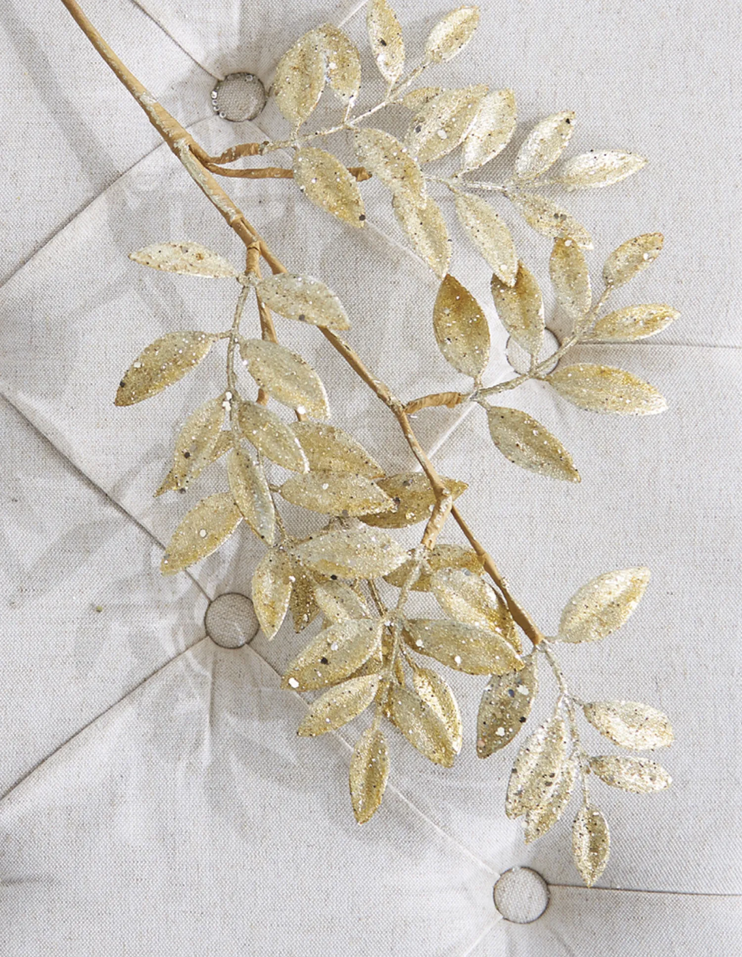 Best The Jolly Christmas Shop Raz 26.75" Gold Glittered Laurel Leaf Christmas Tree Spray F4206740