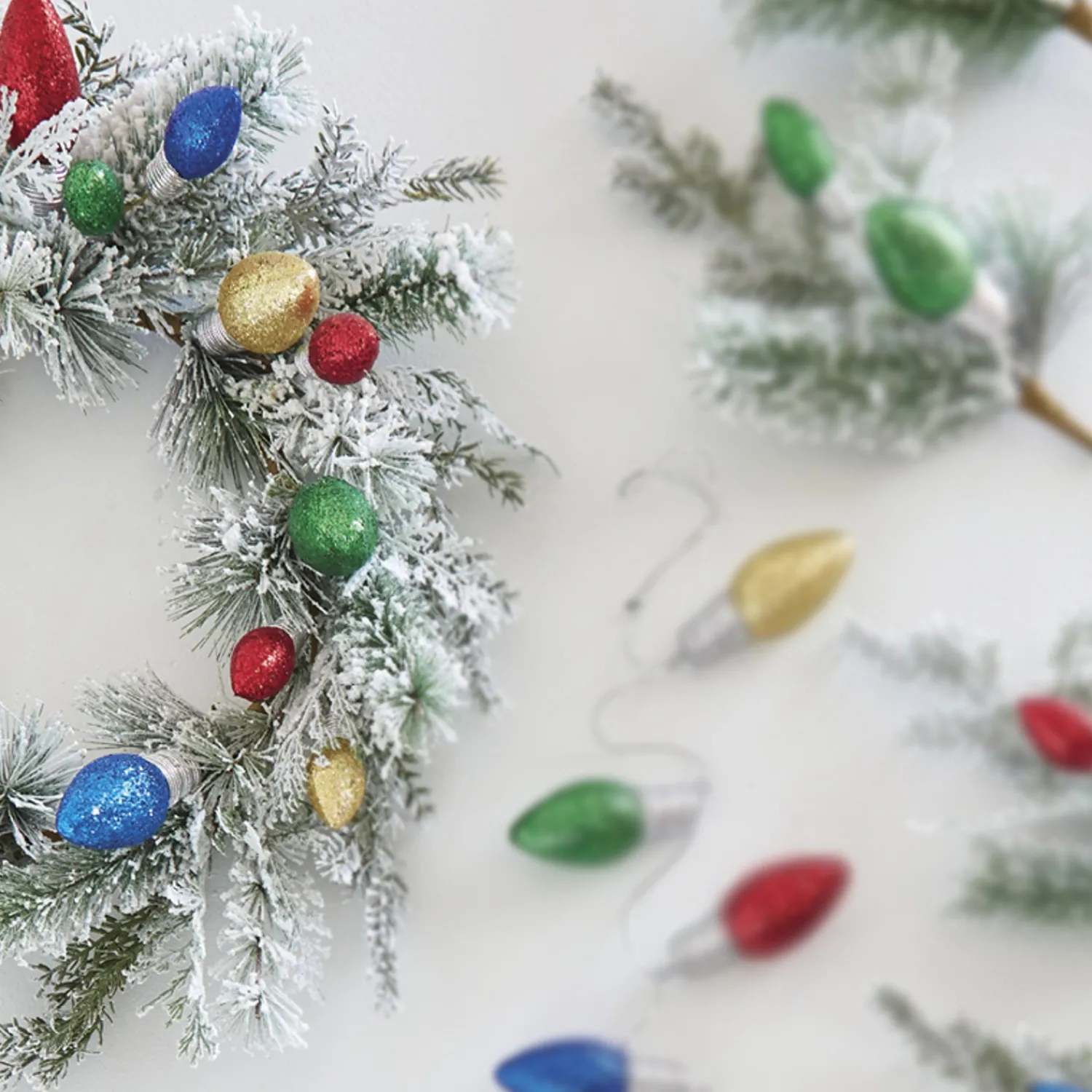 Outlet The Jolly Christmas Shop Raz 22" Light Bulb And Snowy Pine Christmas Wreath W4206875