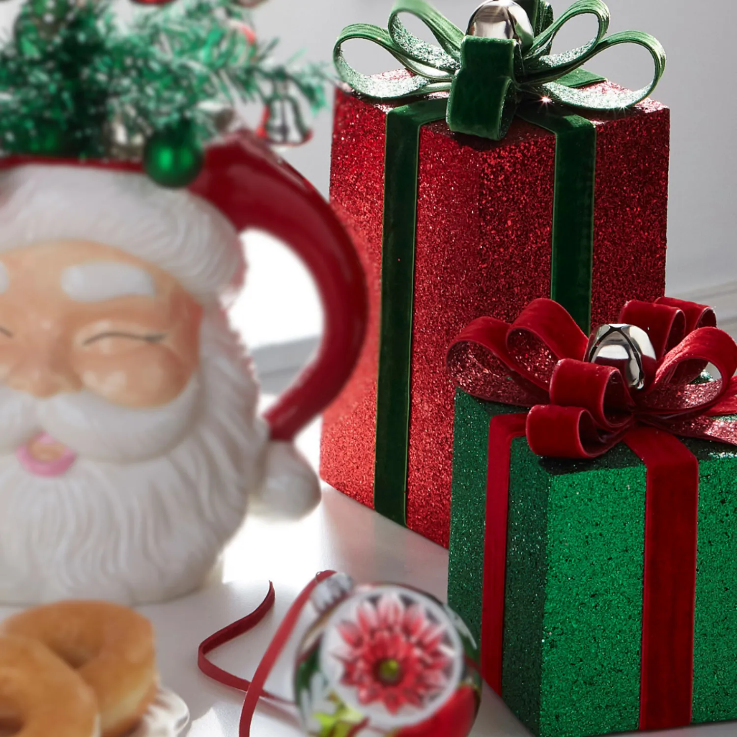 Hot The Jolly Christmas Shop Raz 9.5" Red And Green Presents Christmas Decoration 4406633