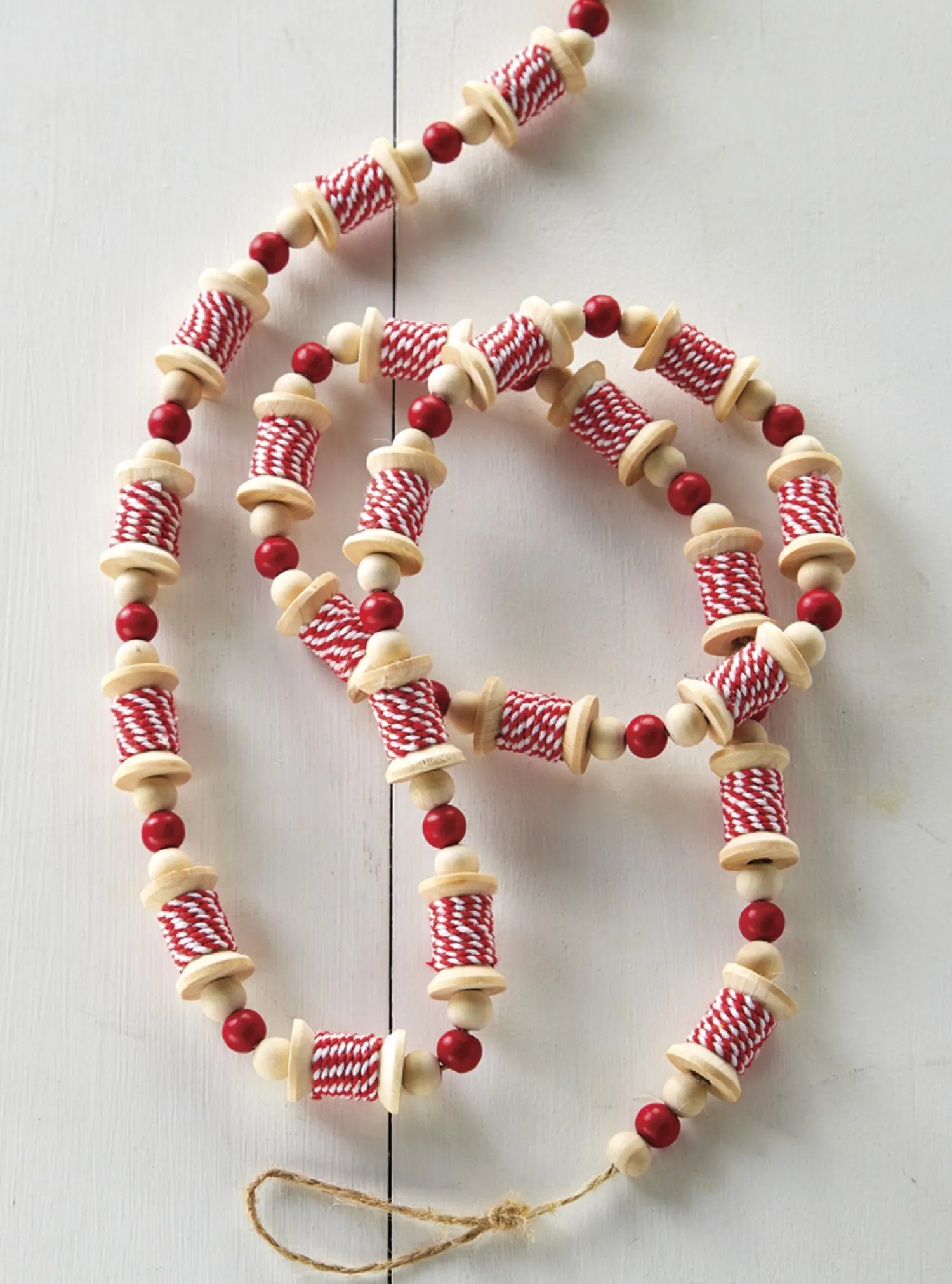 Discount The Jolly Christmas Shop Raz 6' Red And White Spool Christmas Tree Garland G4116367