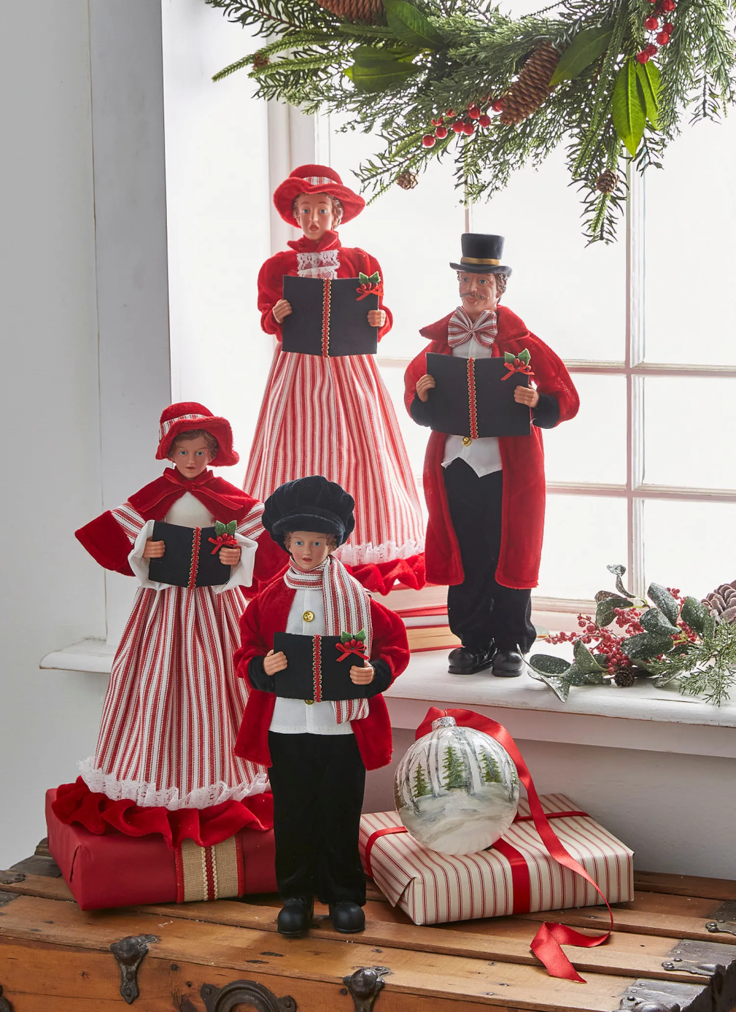 The Jolly Christmas Shop Raz 17.75" Red, White, And Black Carolers Family Christmas Decoration 4322101