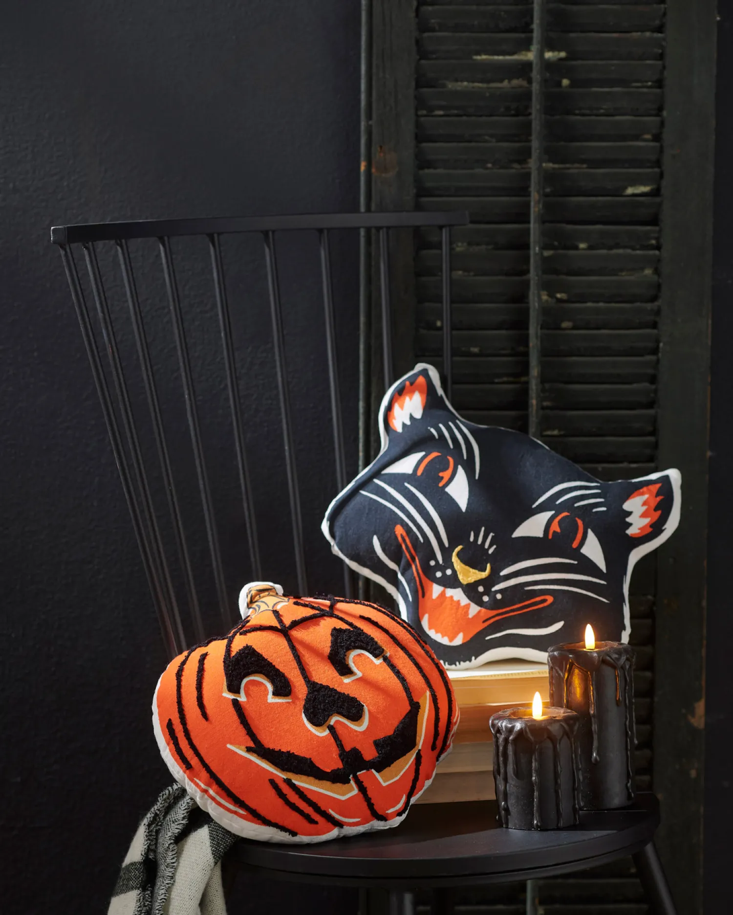 New The Jolly Christmas Shop Raz Jack O Lantern Pumpkin Or Scaredy Cat Cut Out Halloween Pillow